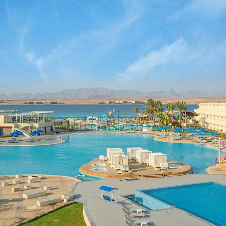 The V Luxury Resort Sahl Hasheesh Hurghada Eksteriør billede View of the resort