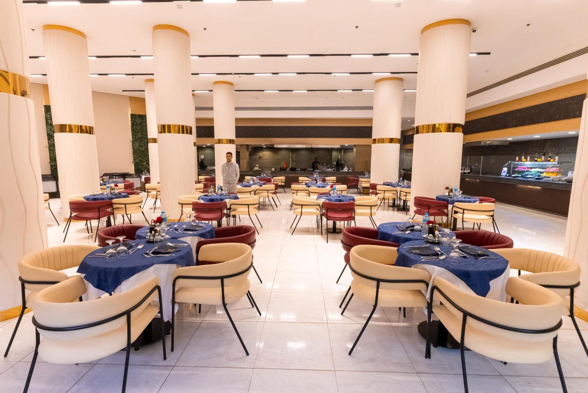 The V Luxury Resort Sahl Hasheesh Hurghada Eksteriør billede The restaurant