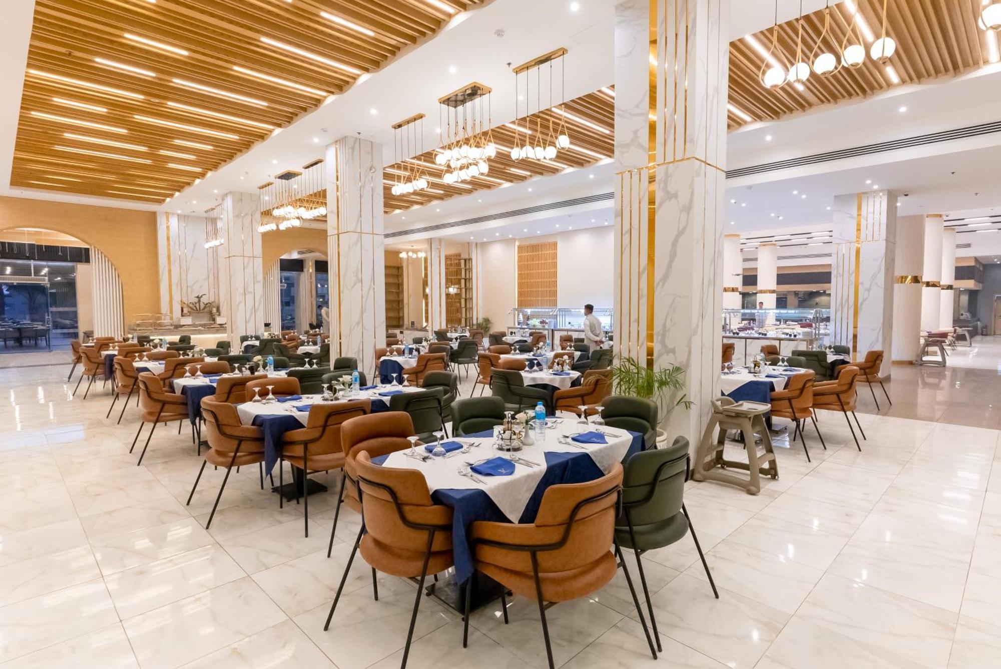 The V Luxury Resort Sahl Hasheesh Hurghada Eksteriør billede The restaurant