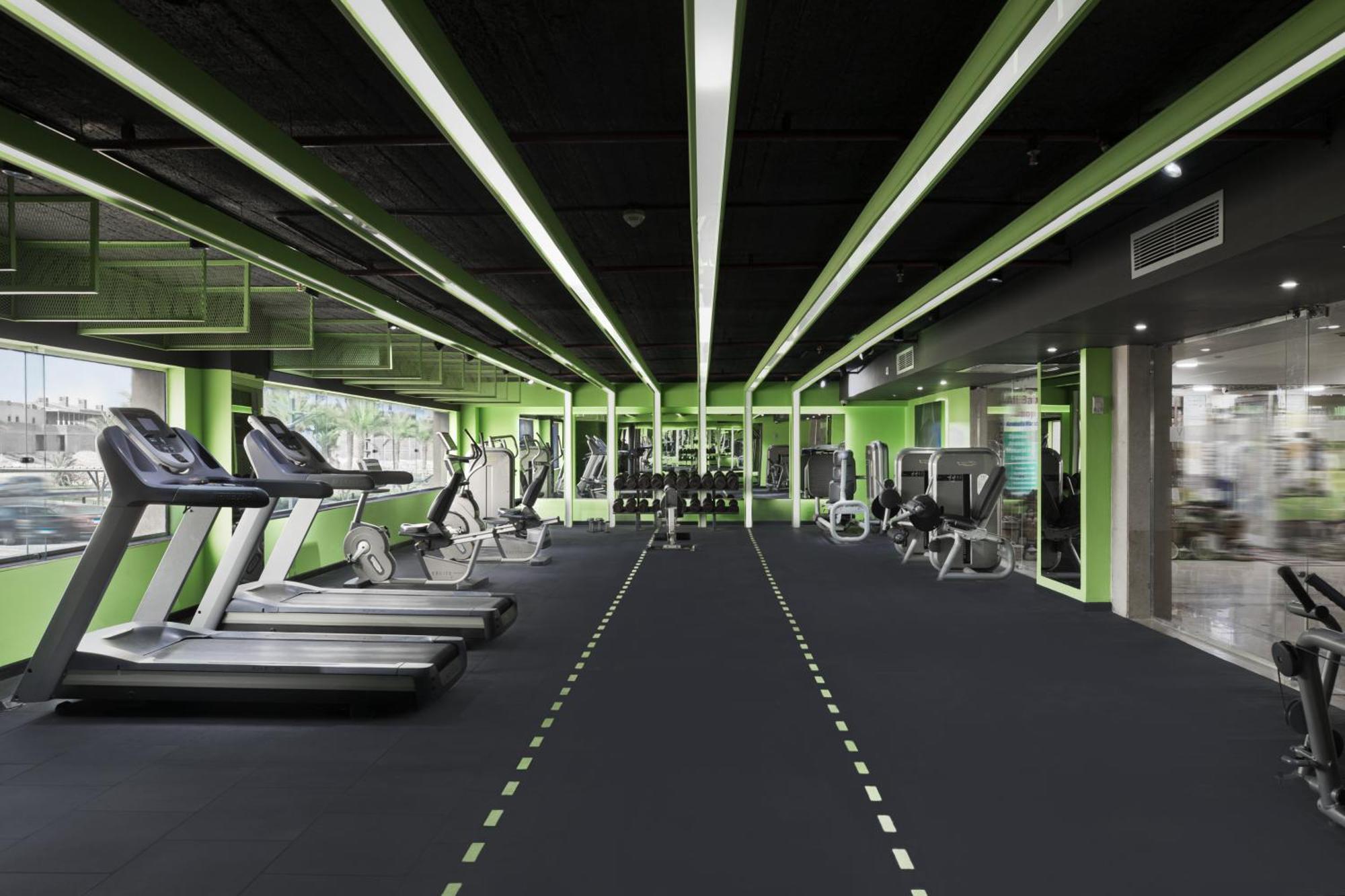 The V Luxury Resort Sahl Hasheesh Hurghada Eksteriør billede The gym at the headquarters of the company